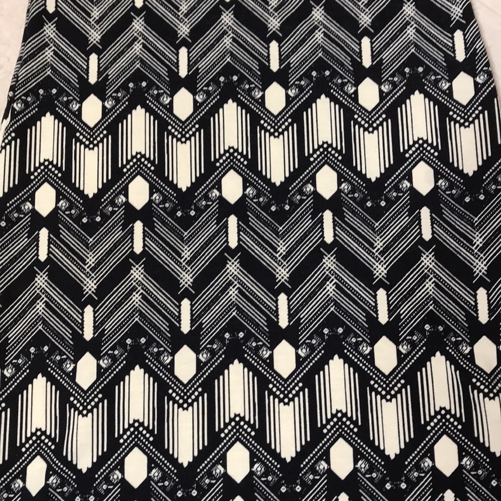 LulaRoe Dress Sz XXS Black Cream Julia Midi 00-0 - Picture 5 of 7